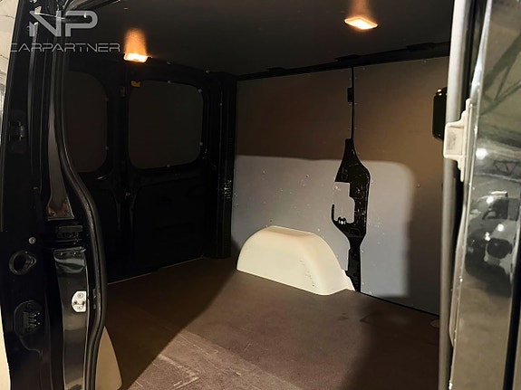 Opel Vivaro 15 of 17