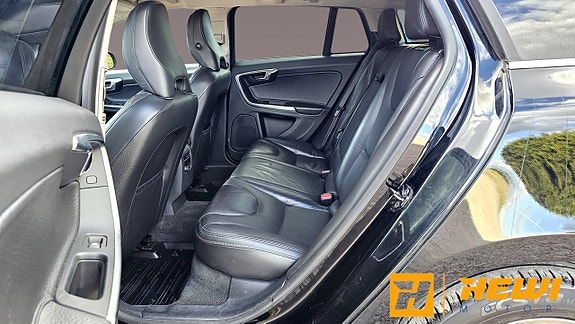 Volvo V60 10 of 14