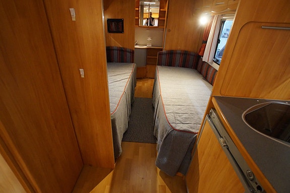 Adria ADORA 542 UT 5 of 9