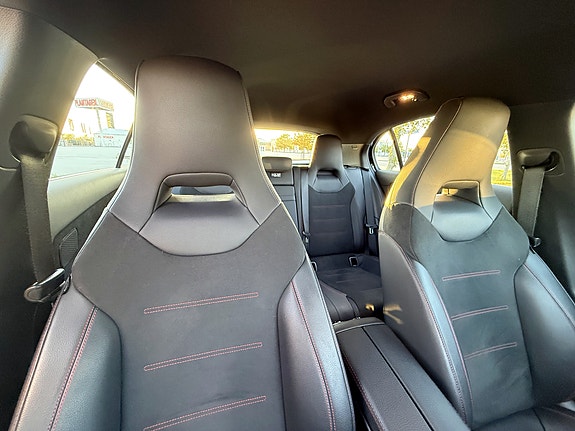 Mercedes-Benz A200 11 of 12