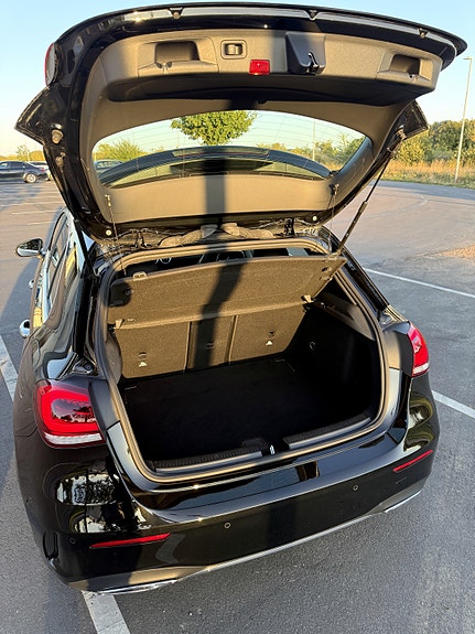 Mercedes-Benz A200 6 of 12