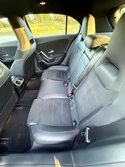 Mercedes-Benz A200 12 of 12