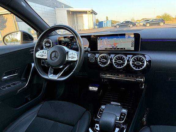 Mercedes-Benz A200 8 of 12