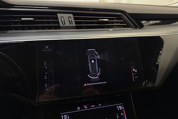 Audi Q8 e-tron 19 of 27