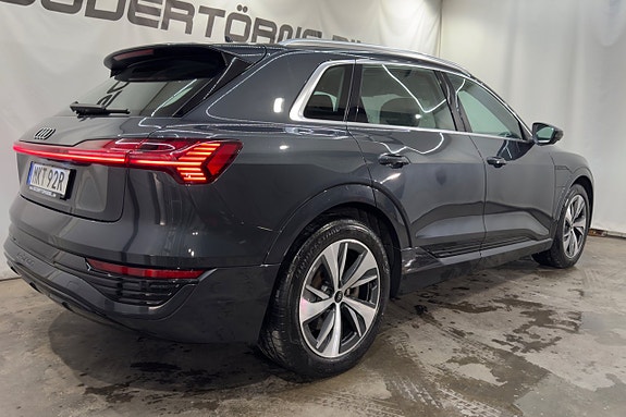 Audi Q8 e-tron 6 of 27