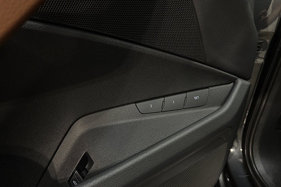 Audi Q8 e-tron 11 of 27