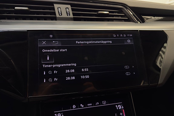 Audi Q8 e-tron 20 of 27