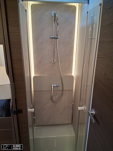 Adria Coral Supreme 670 SL / Automat / ALDE 4000D 18 of 21