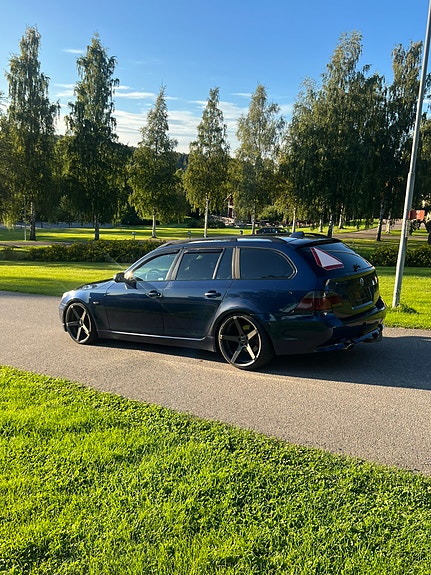 BMW 520d 3 of 9