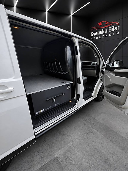 Volkswagen Transporter 4 of 6