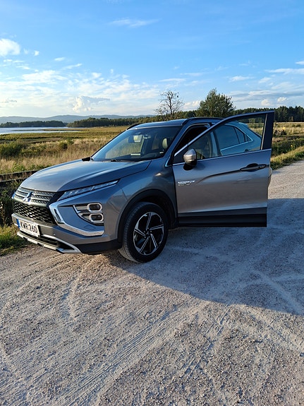 Mitsubishi Eclipse Cross 2 of 10