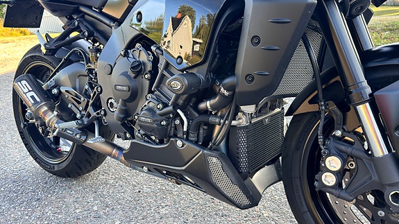 Yamaha MT-10 8 of 14