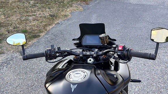 Yamaha MT-10 6 of 14