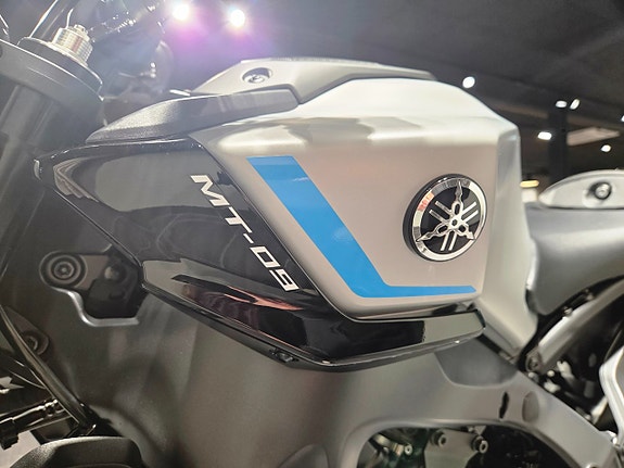 Yamaha MT-09 / Quickshifter / Garmin navigering 7 of 20