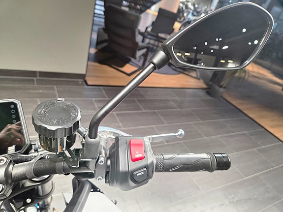 Yamaha MT-09 / Quickshifter / Garmin navigering 11 of 20