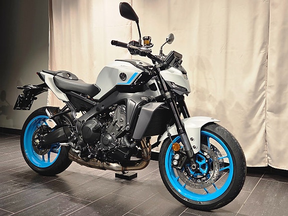 Yamaha MT-09 / Quickshifter / Garmin navigering 2 of 20