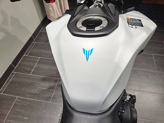 Yamaha MT-09 / Quickshifter / Garmin navigering 13 of 20