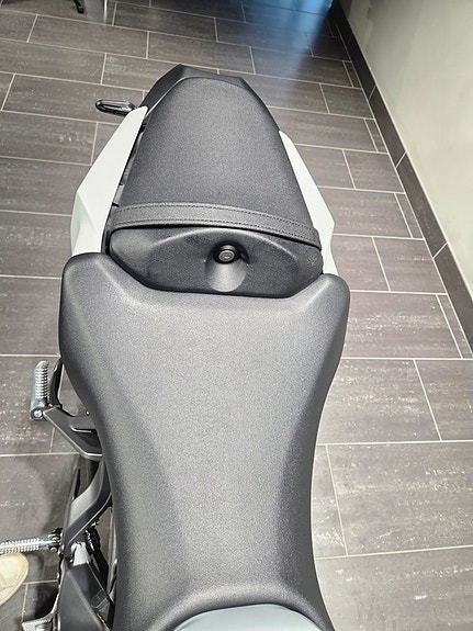 Yamaha MT-09 / Quickshifter / Garmin navigering 14 of 20