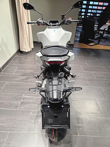 Yamaha MT-09 / Quickshifter / Garmin navigering 8 of 20