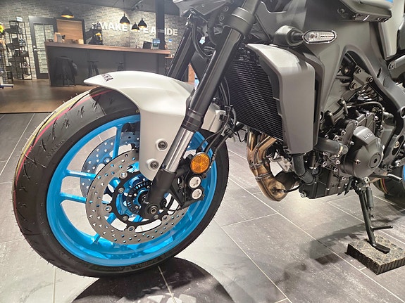 Yamaha MT-09 / Quickshifter / Garmin navigering 6 of 20