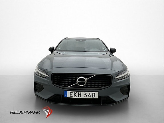 Volvo V60 2 of 30