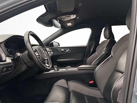 Volvo V60 12 of 30