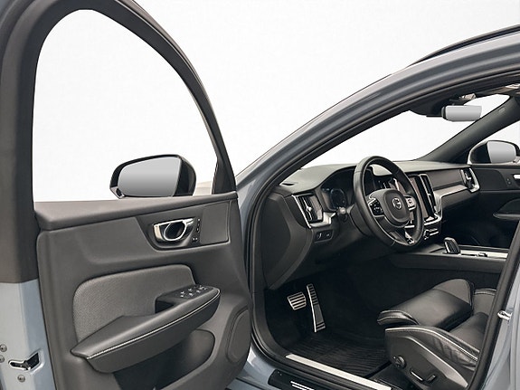 Volvo V60 11 of 30