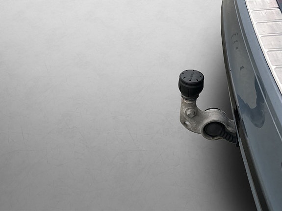 Volvo V60 9 of 30