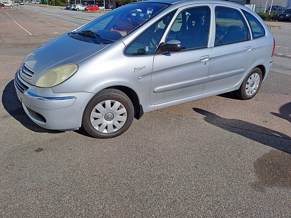 Citroen Xsara Picasso 4 of 6
