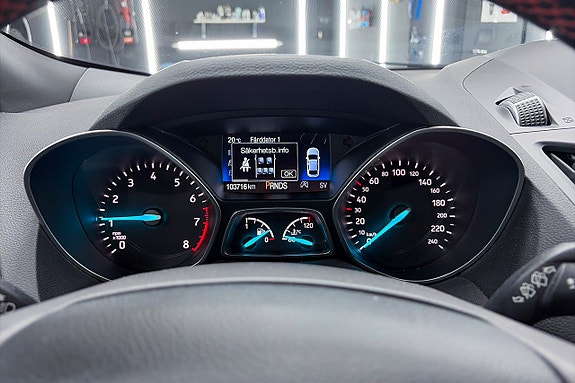 Ford Kuga 14 of 20