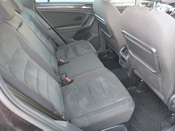 Volkswagen Tiguan 6 of 8
