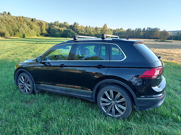 Volkswagen Tiguan 2 of 8