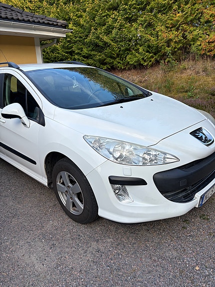 Peugeot 308 SW 3 of 15