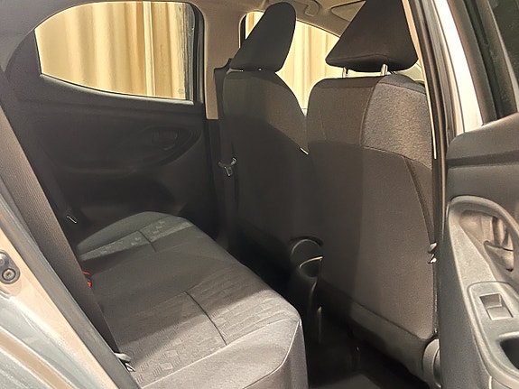 Toyota Yaris 19 of 20