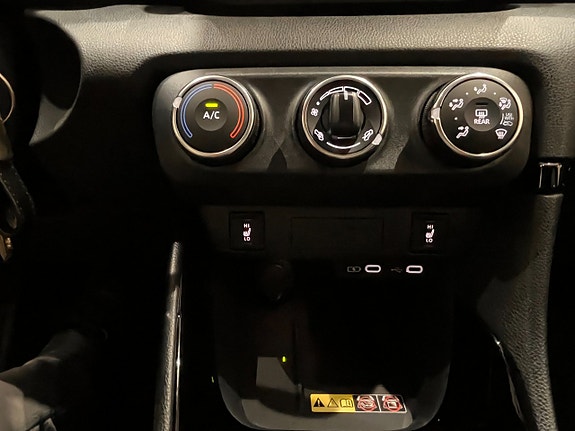 Toyota Yaris 15 of 20