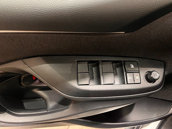 Toyota Yaris 16 of 20
