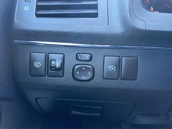 Toyota Avensis 16 of 23