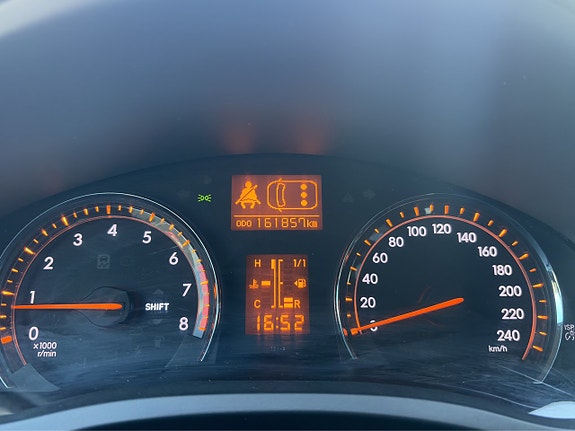 Toyota Avensis 15 of 23
