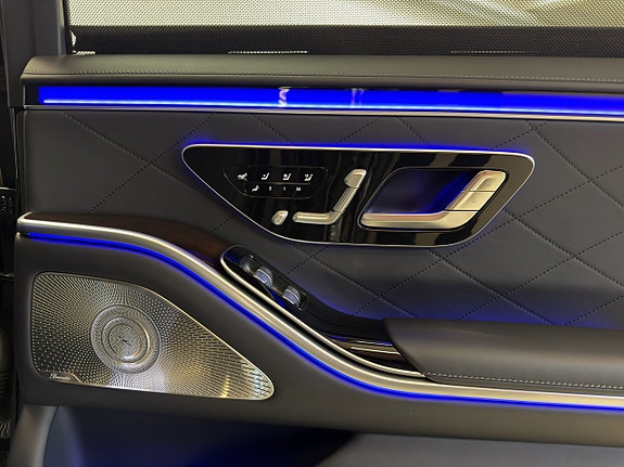 Mercedes-Benz S450 17 of 22
