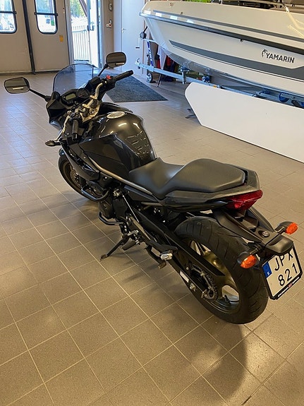 Yamaha XJ6 DIVERSION 3 of 8