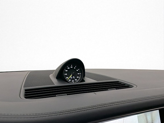 Porsche Panamera 4 27 of 30