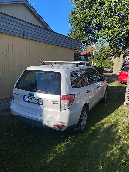 Subaru Forester 2 of 5