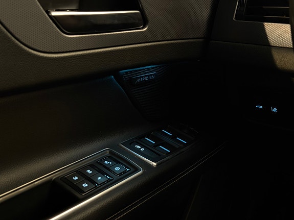Jaguar XF 17 of 19