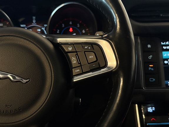 Jaguar XF 19 of 19