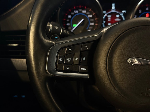 Jaguar XF 18 of 19