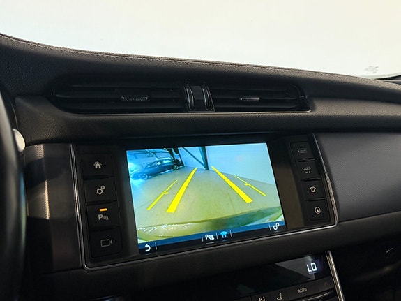Jaguar XF 11 of 19