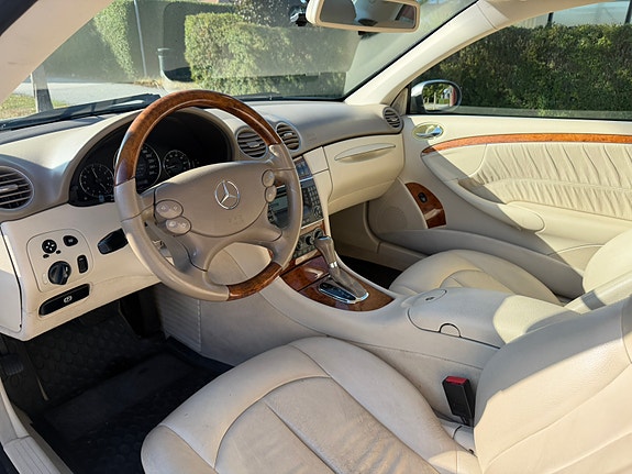Mercedes-Benz CLK280 13 of 15