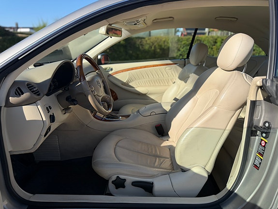 Mercedes-Benz CLK280 11 of 15