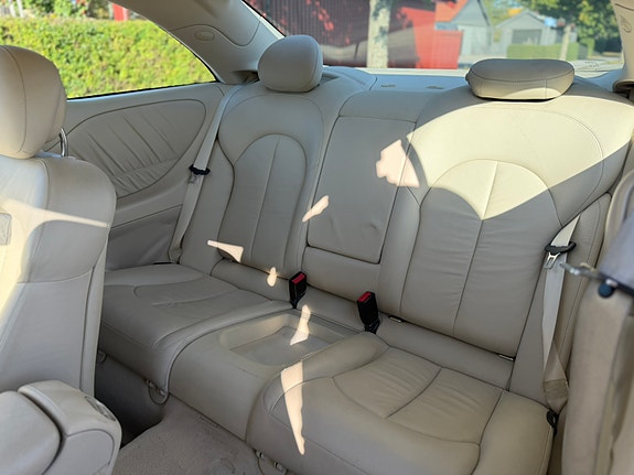 Mercedes-Benz CLK280 10 of 15