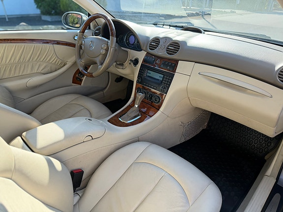 Mercedes-Benz CLK280 5 of 15